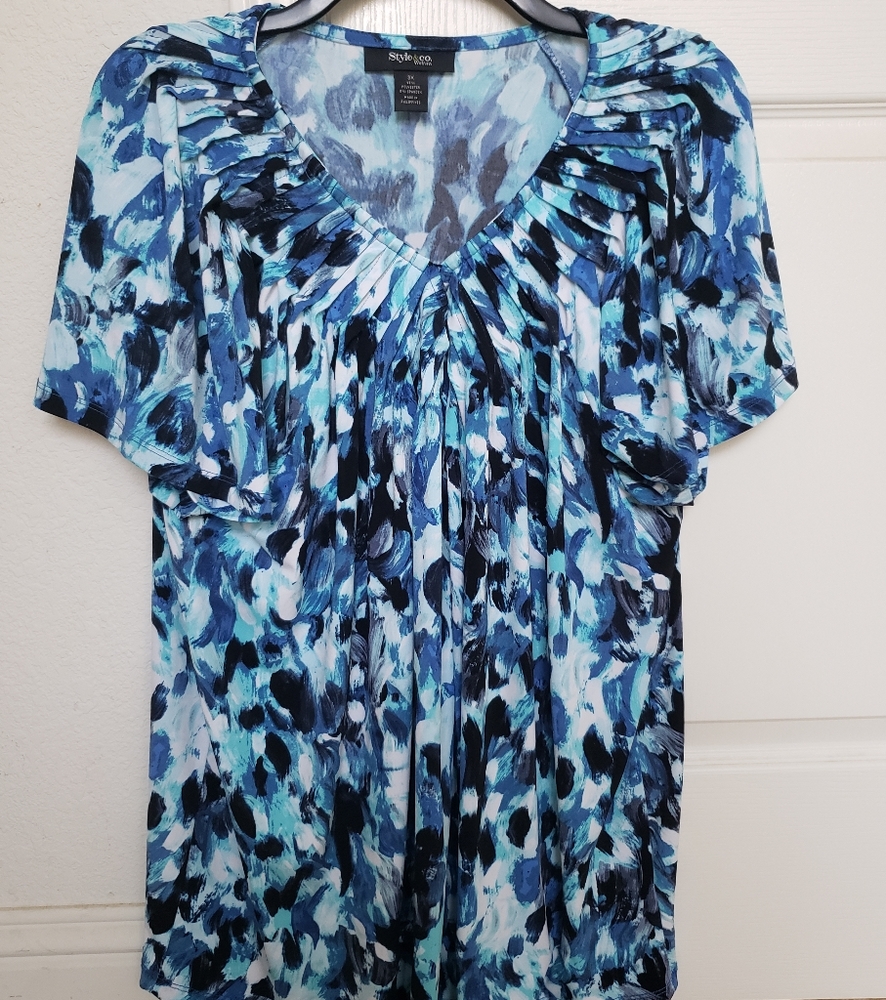 Style & Co Blue/Black Splash Short Sleeve Top